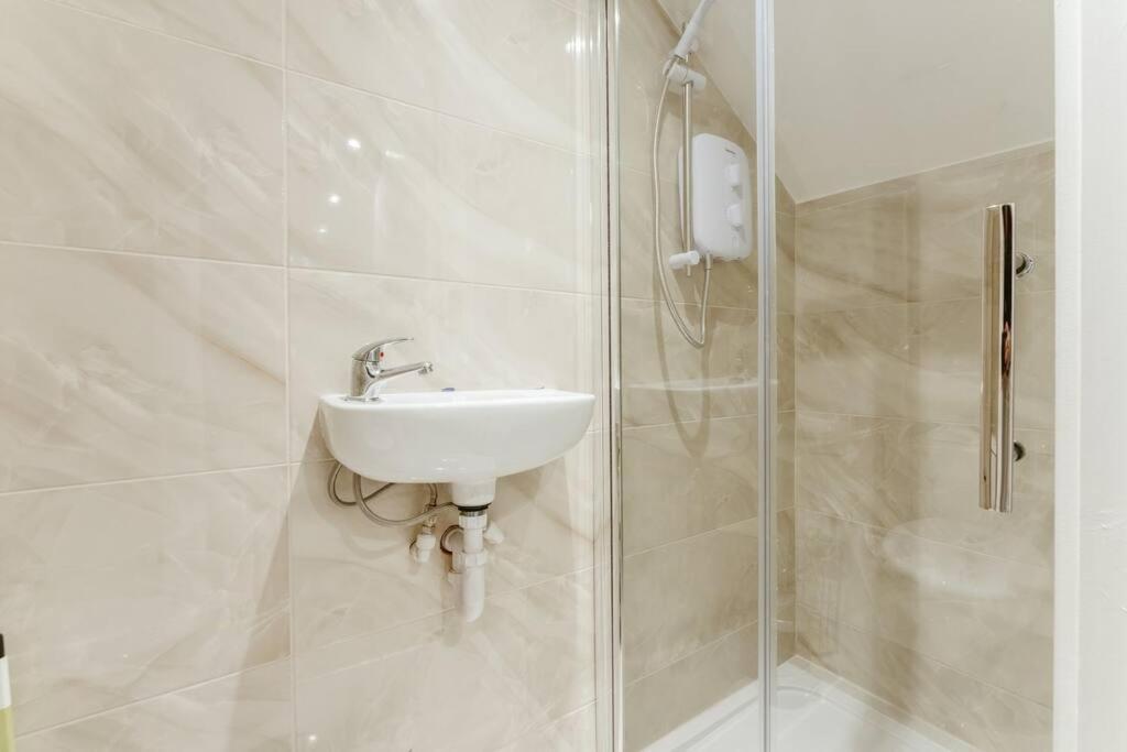 Charming Central London Kitchenette - Your Ideal Stay In The Heart Of The City Exteriör bild